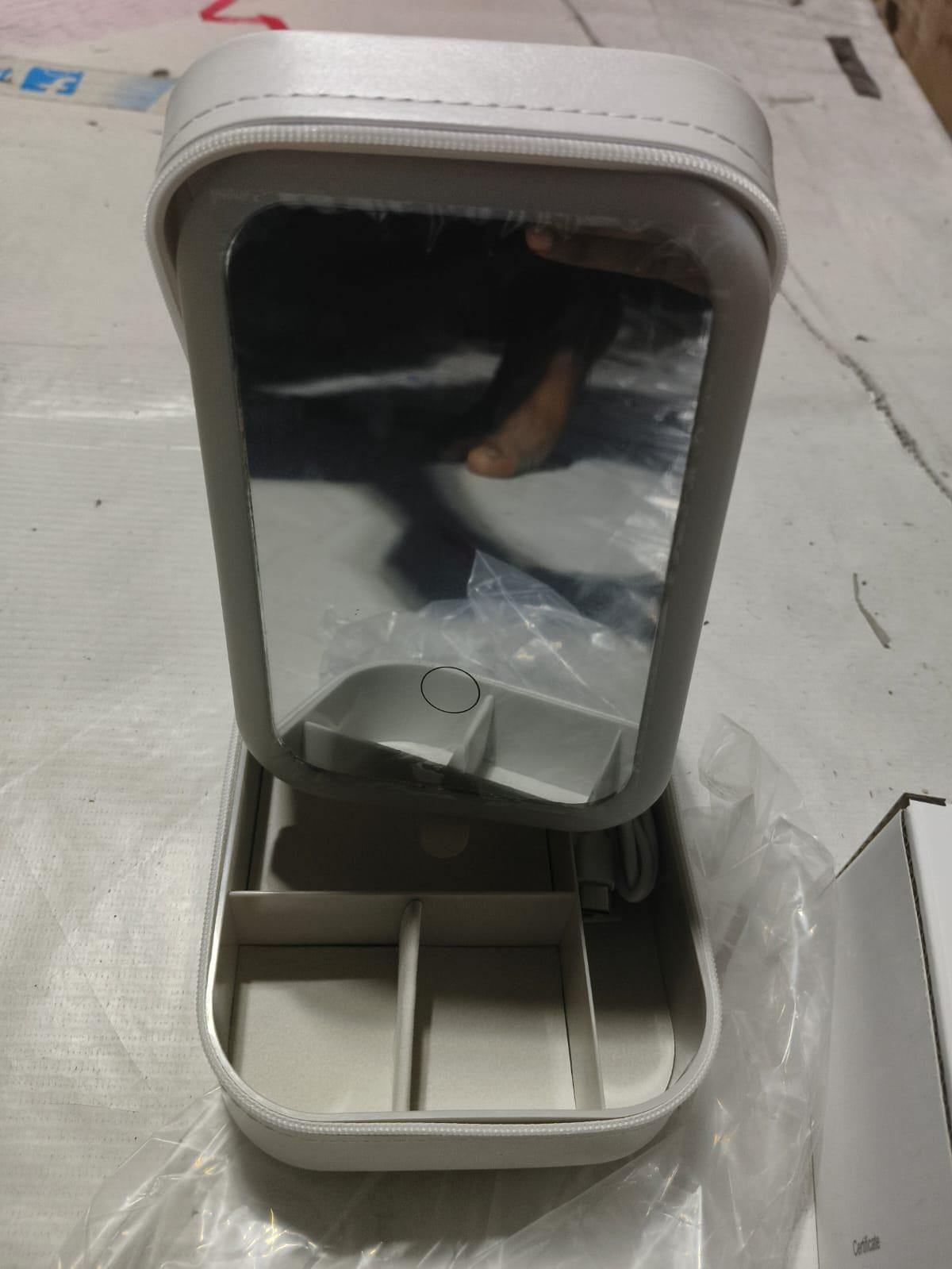 White Jewelry Box with LED Mirror new1wu-ts
